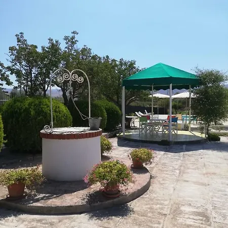 Holiday home Degli Oleandri *