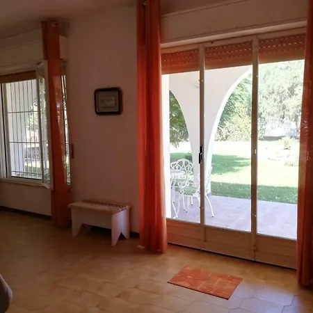 Holiday home Degli Oleandri *